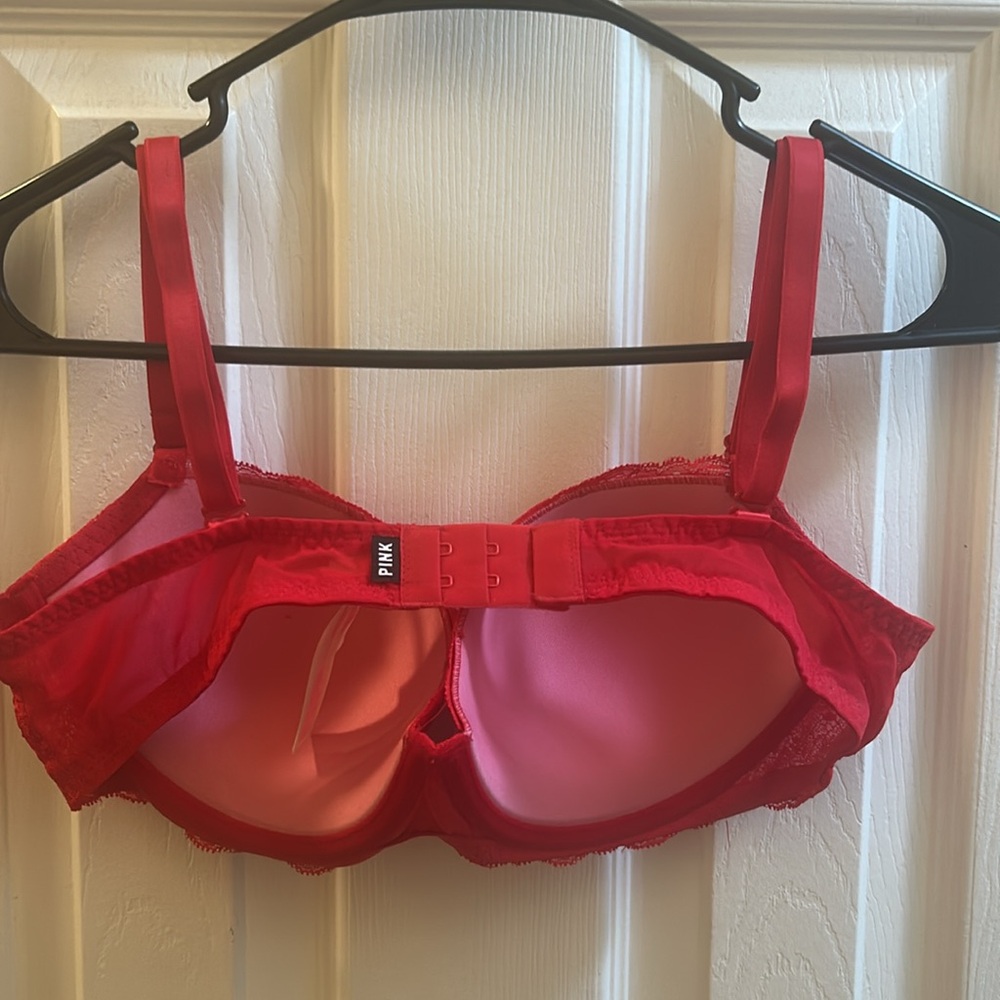 Pink Victoria’s Secret Bra NWOT - Picture 2 of 4